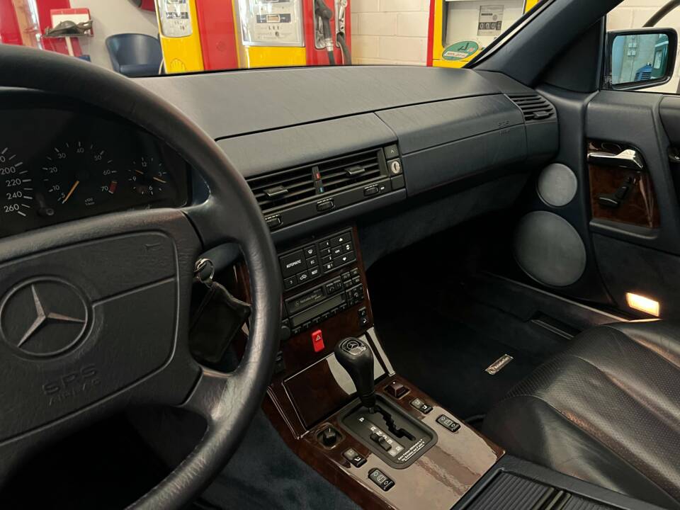Image 10/21 de Mercedes-Benz SL 280 (1995)
