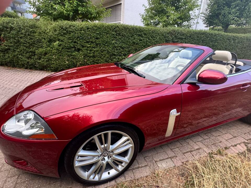 Image 2/14 of Jaguar XKR (2008)