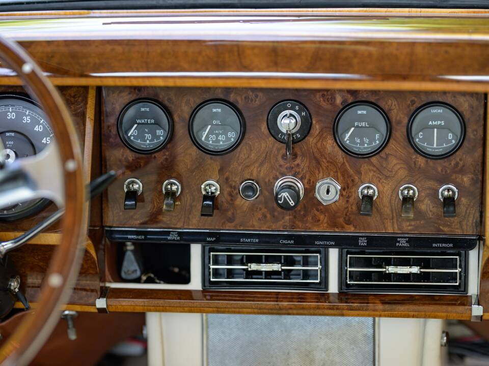 Immagine 17/64 di Jaguar Mk II 3.8 (1961)