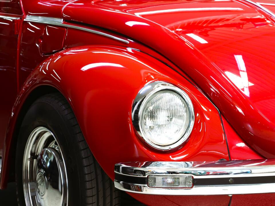 Immagine 7/34 di Volkswagen Beetle 1303 LS (1978)