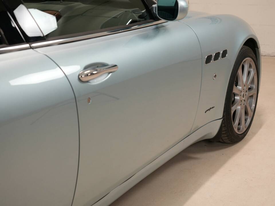 Bild 24/38 von Maserati Quattroporte 4.2 (2005)