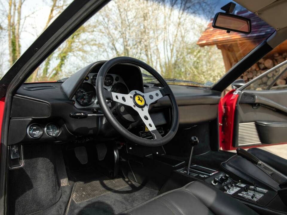 Image 28/42 of Ferrari 308 GTB (1976)