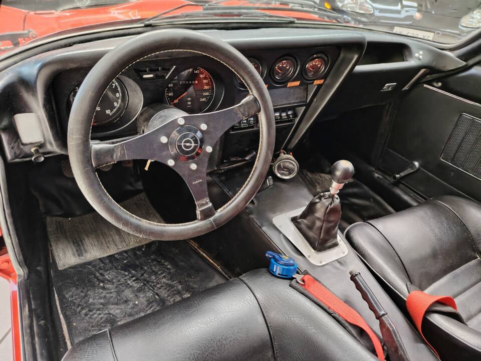 Image 51/71 of Opel GT 1900 (1970)