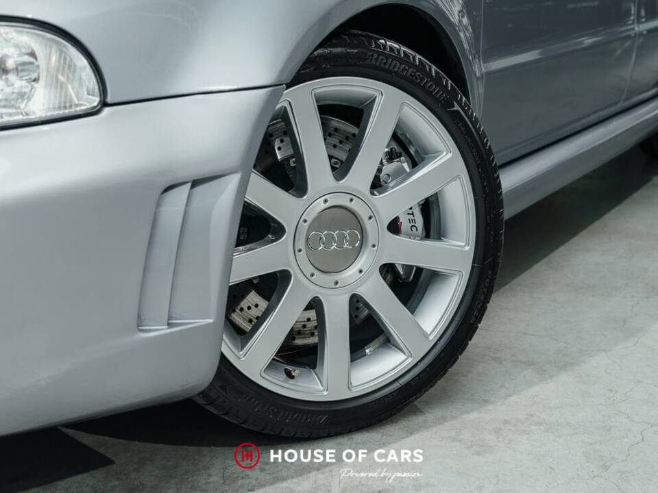 Bild 11/24 von Audi RS4 Avant (2001)