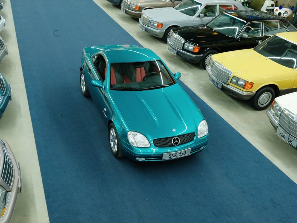Immagine 1/50 di Mercedes-Benz SLK 230 Kompressor (1998)