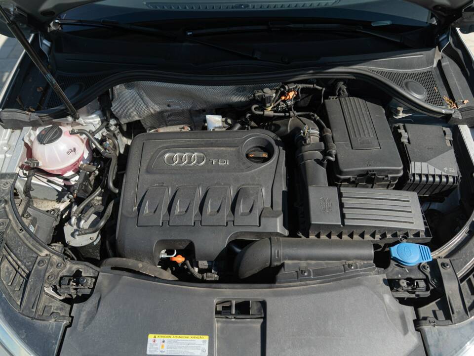 Bild 45/50 von Audi Q3 2.0 TDI quattro (2012)