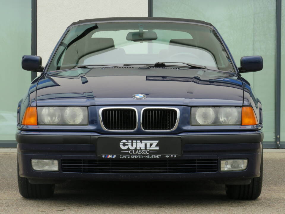 Image 23/40 of BMW 328i (1995)