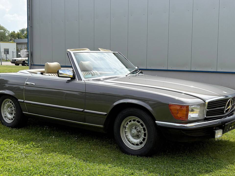 Image 5/24 de Mercedes-Benz 280 SL (1984)