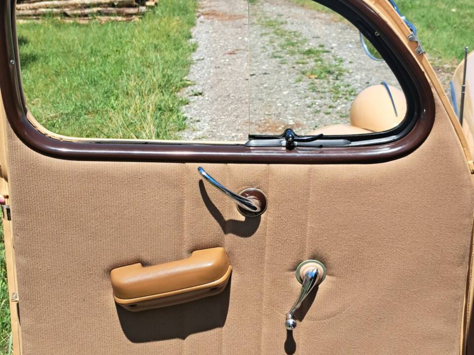 Bild 20/22 von Chrysler Royal Sedan (1938)