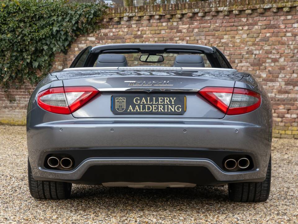 Bild 6/50 von Maserati GranCabrio Sport (2015)