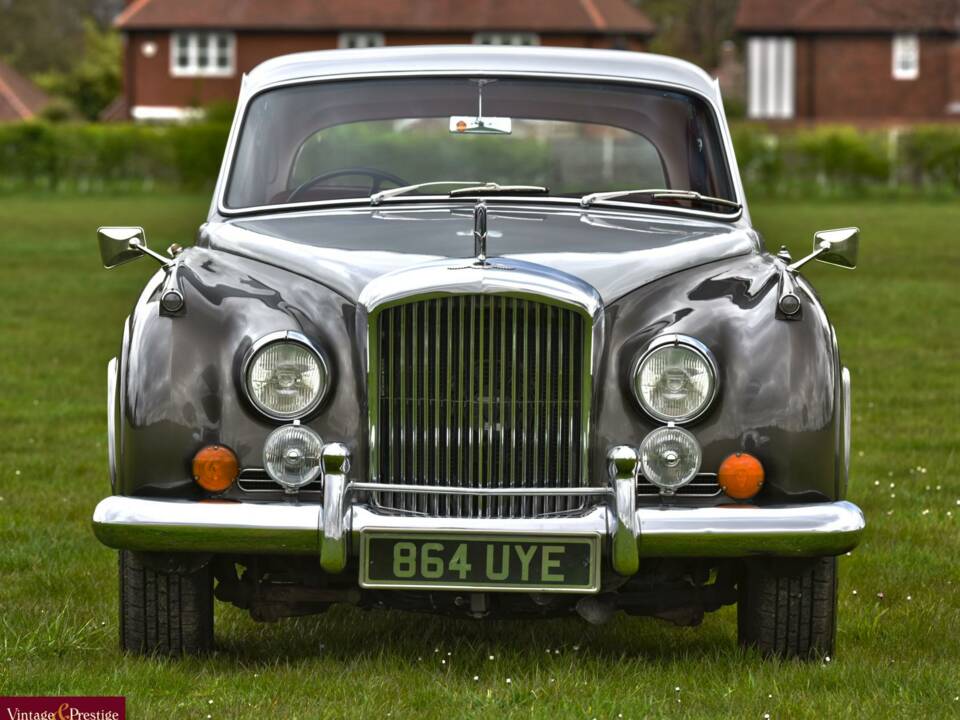 Image 2/50 of Bentley S 2 (1960)