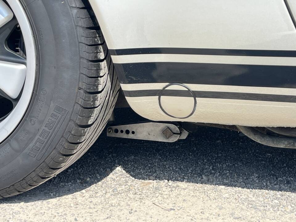 Image 15/62 of Porsche 911 Carrera 3.2 (1984)