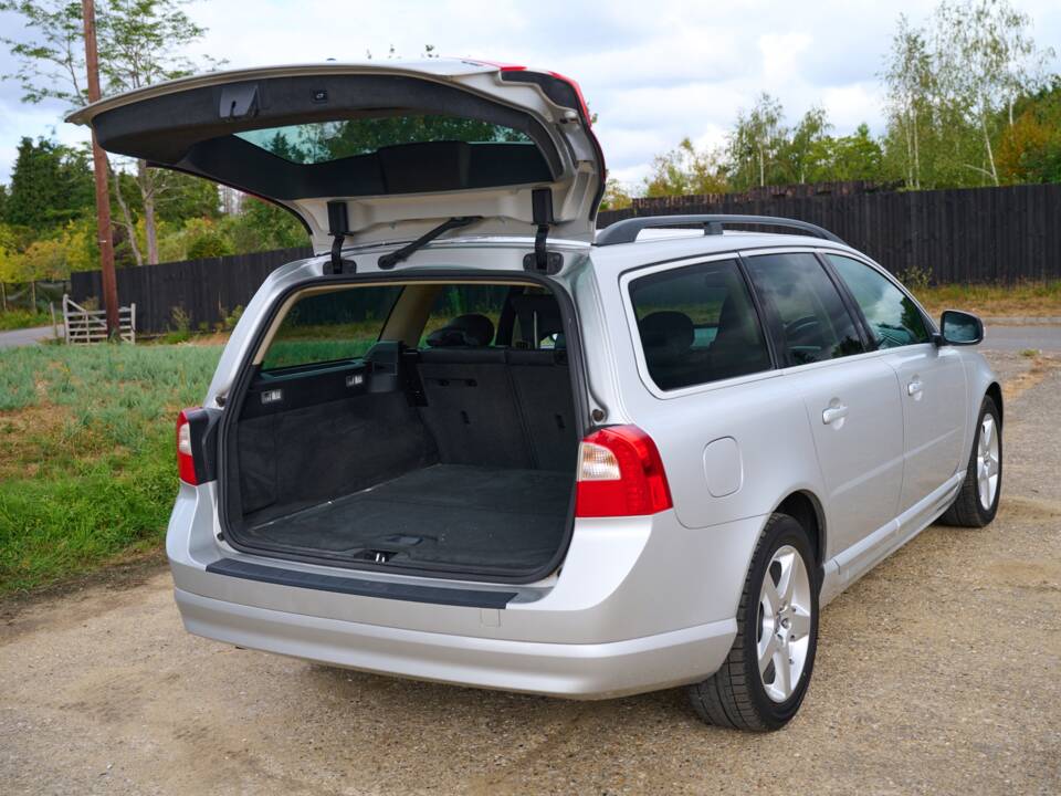 Imagen 12/50 de Volvo V70 AWD (2009)