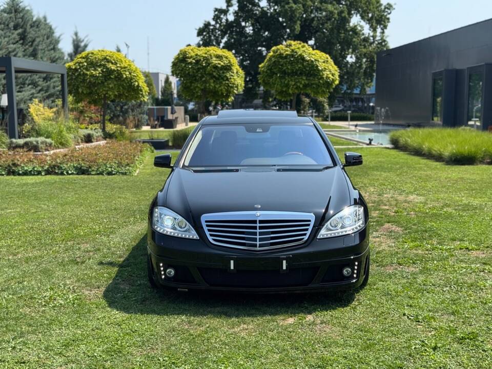 Bild 21/79 von Mercedes-Benz S 500 BlueEFFICIENCY (2011)