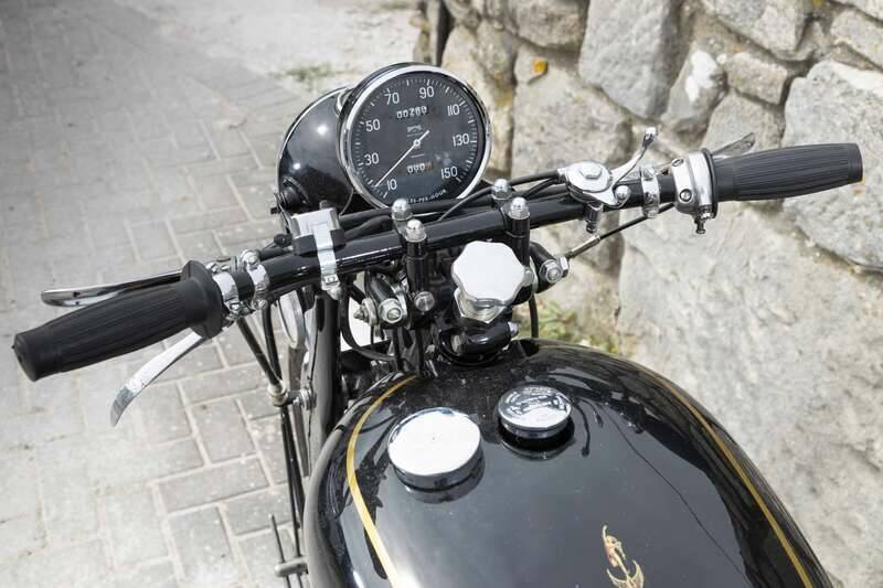 Bild 6/43 von Vincent Black Shadow C (1951)