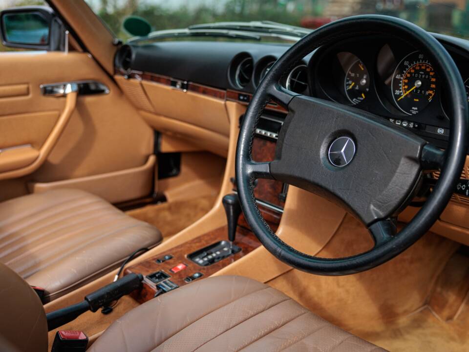 Image 4/50 of Mercedes-Benz 420 SL (1988)