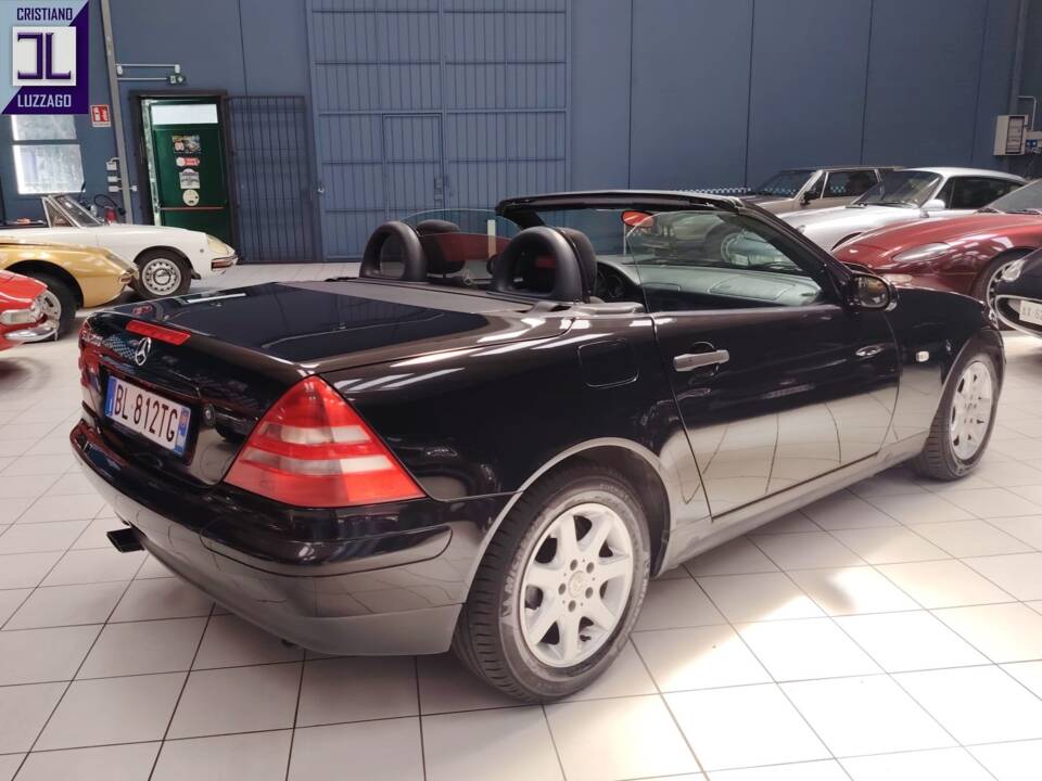Bild 8/46 von Mercedes-Benz SLK 200 (2000)