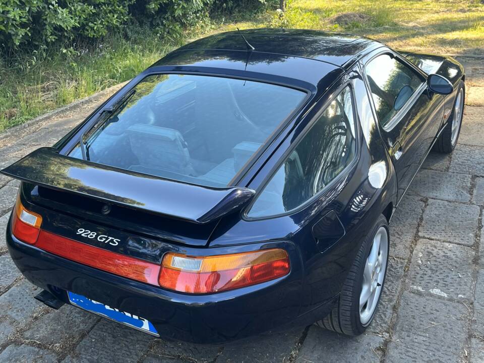 Image 9/26 of Porsche 928 GTS (1995)