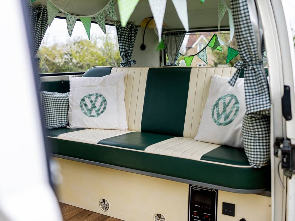 Image 47/50 of Volkswagen T2 Brasil Camper (1972)