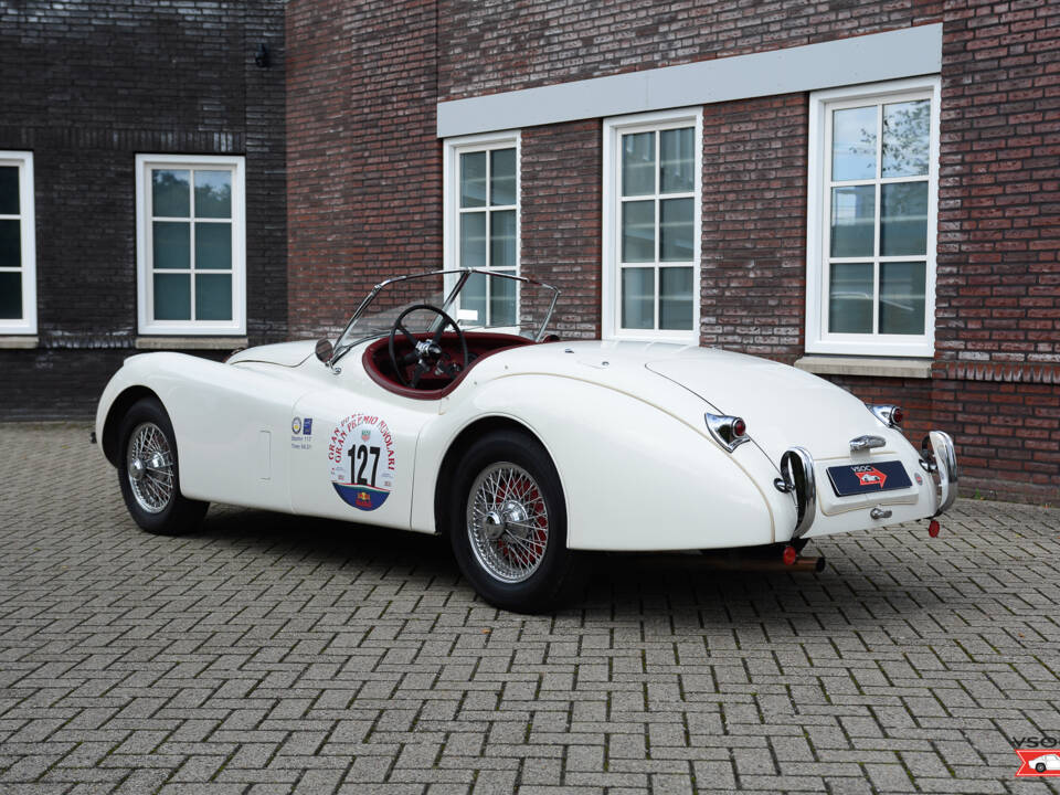 Image 6/19 de Jaguar XK 120 SE OTS (1954)