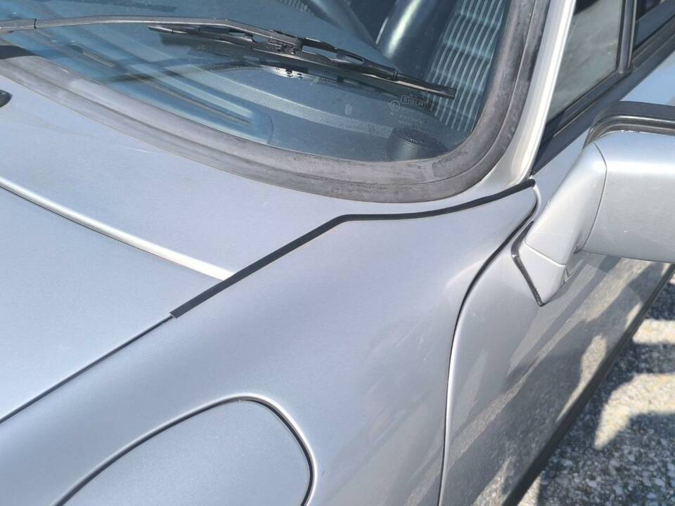 Image 37/40 de Porsche 911 Carrera 3.2 (1986)
