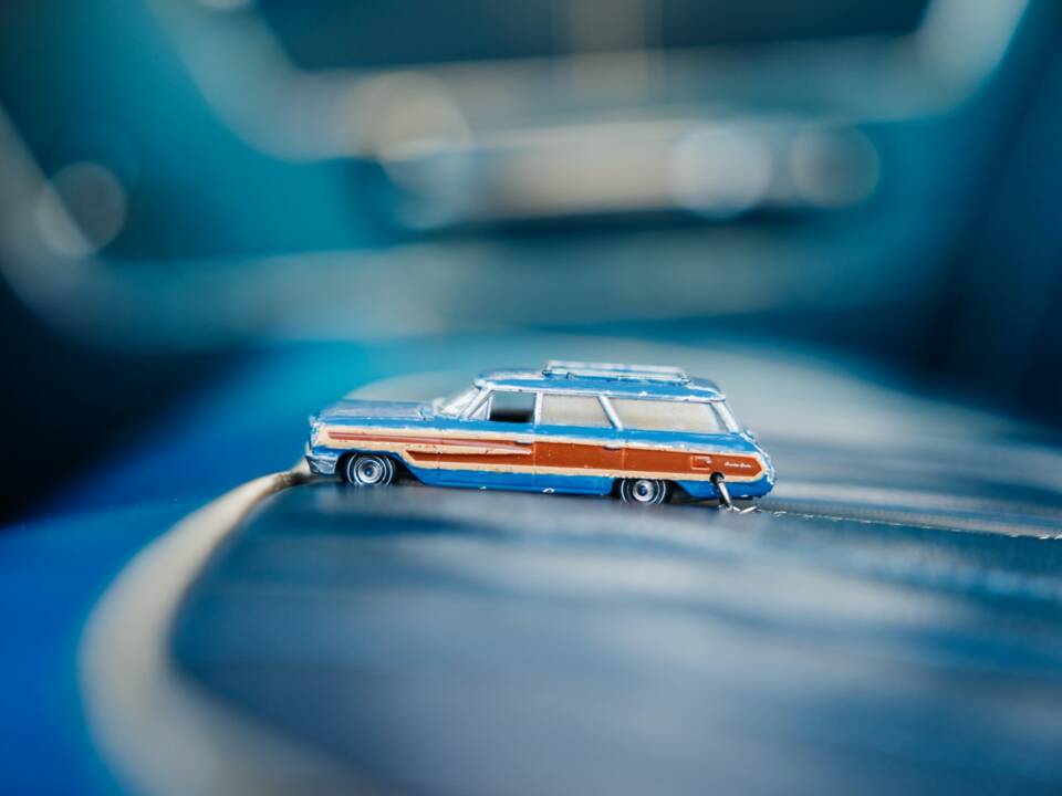 Immagine 19/20 di Ford Country Squire Station Wagon (1964)