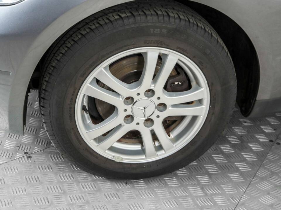 Bild 22/43 von Mercedes-Benz A 160 CDI (2010)