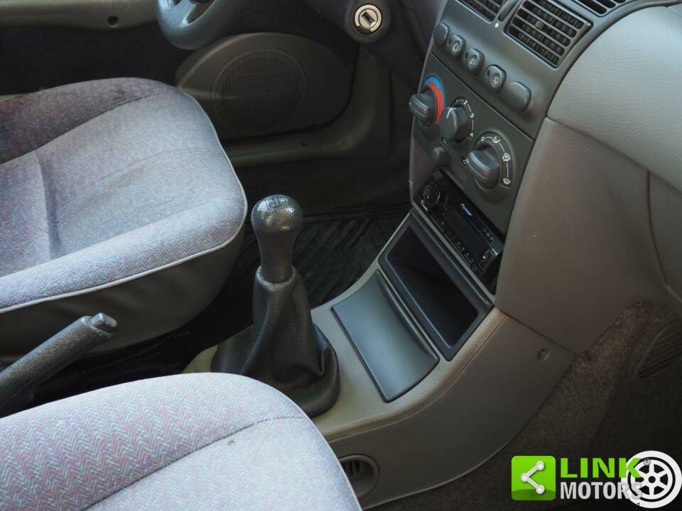 Bild 37/42 von FIAT Punto 90 ELX (1996)