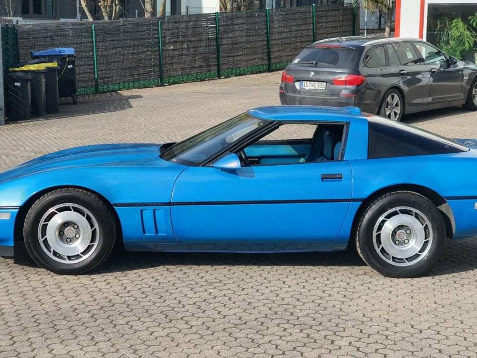 Image 8/20 of Chevrolet Corvette (1987)