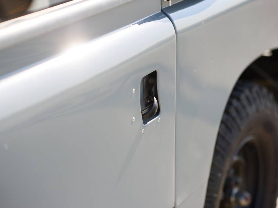 Immagine 21/66 di Land Rover 88 (1963)