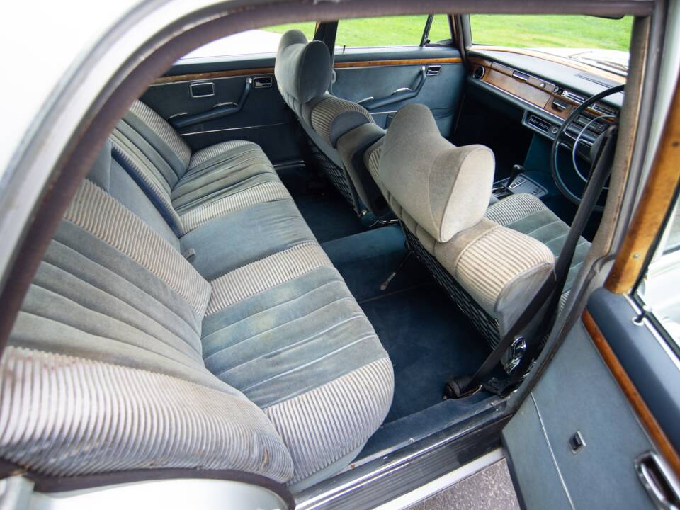 Immagine 16/34 di Mercedes-Benz 300 SEL 3.5 (1972)