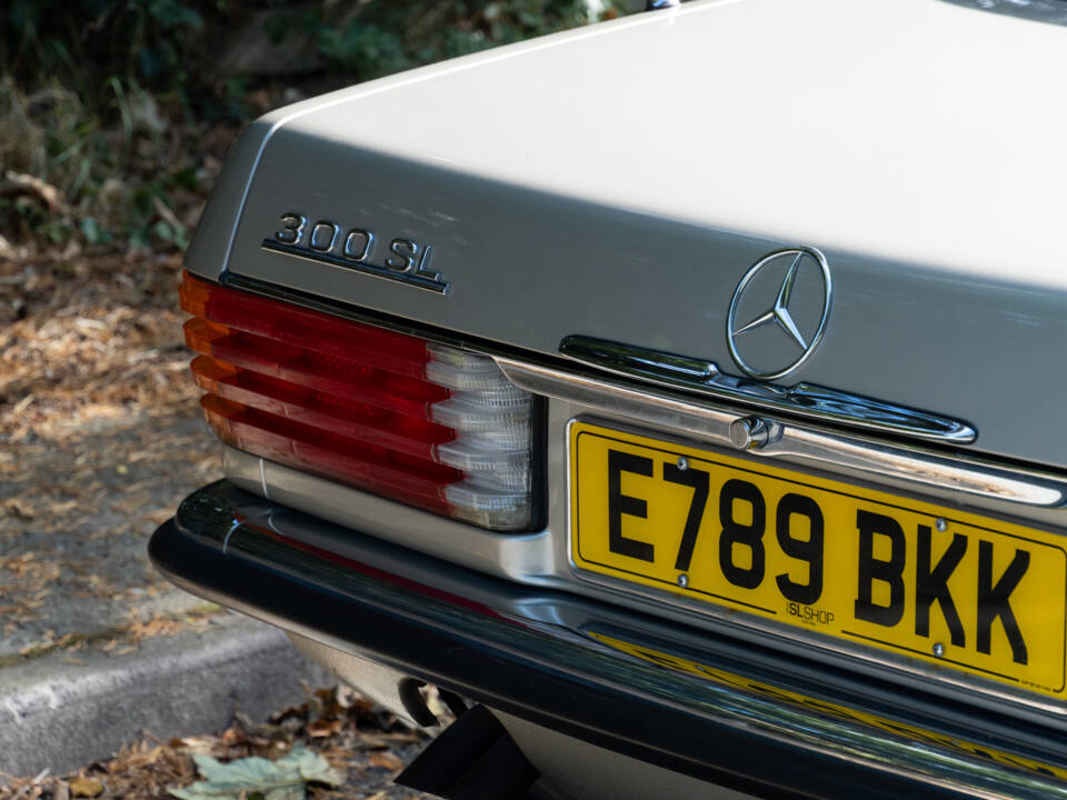 Imagen 16/18 de Mercedes-Benz 300 SL (1988)