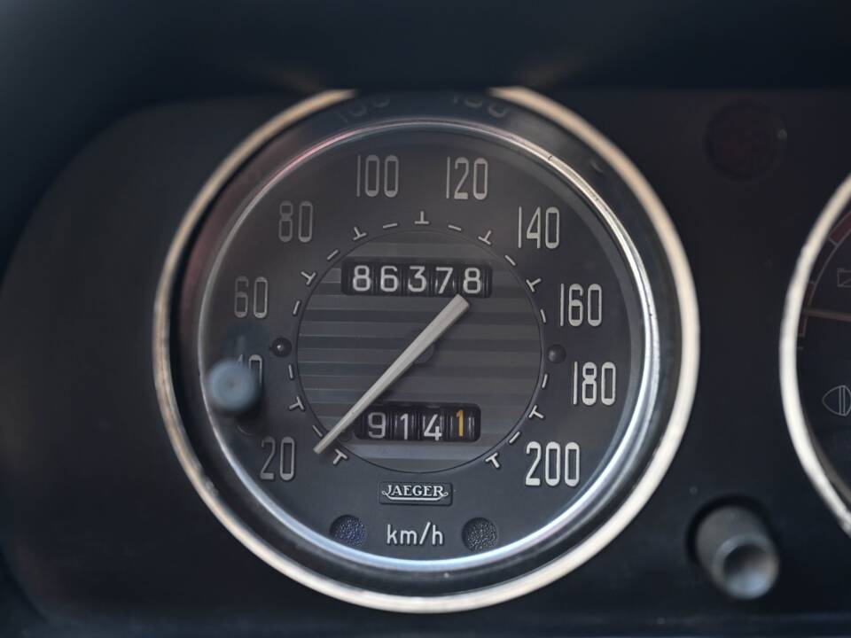 Image 50/50 of Peugeot 504 Coupé (1973)