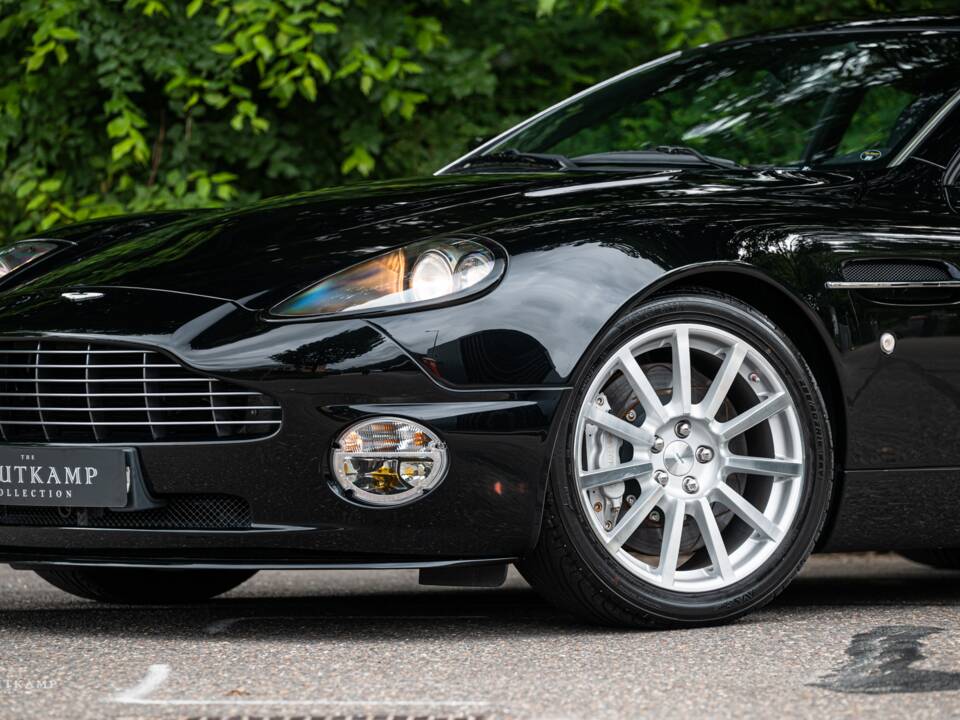 Image 2/23 de Aston Martin V12 Vanquish S Ultimate Edition (2007)