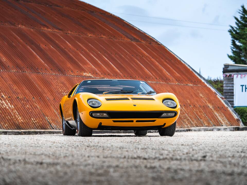 Afbeelding 52/56 van Lamborghini Miura P 400 S (1969)