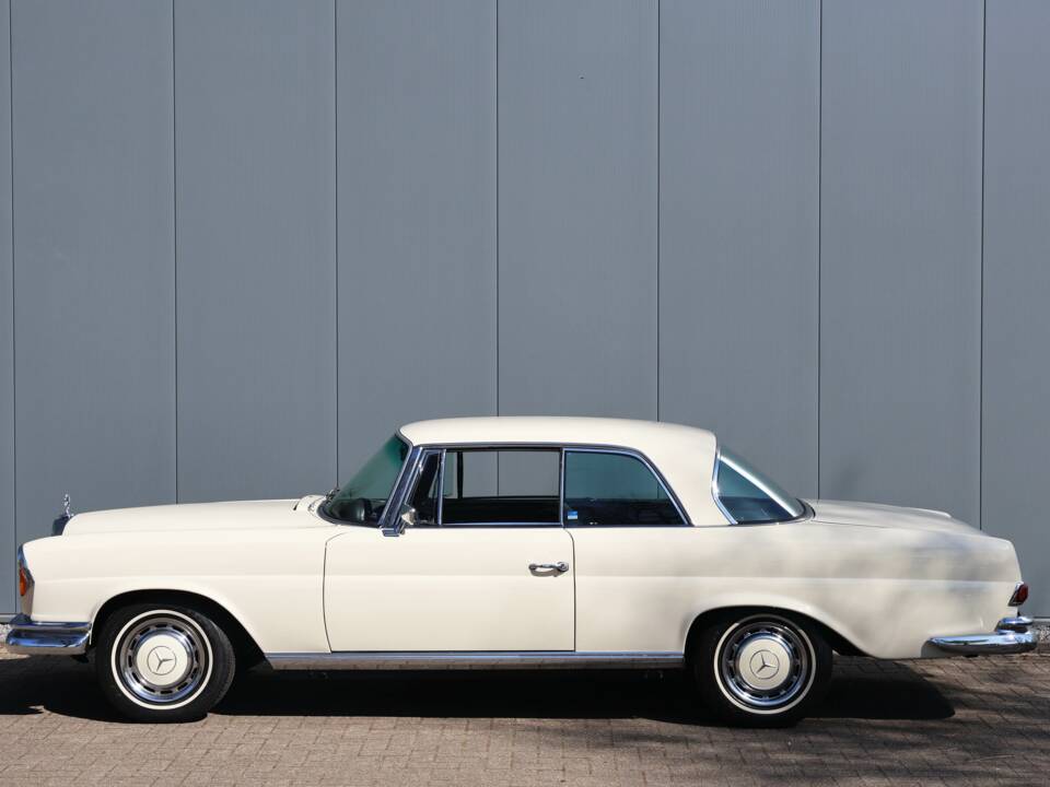 Imagen 12/43 de Mercedes-Benz 280 SE (1968)
