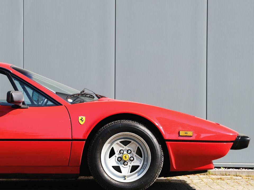 Image 9/61 of Ferrari 308 GTBi (1982)