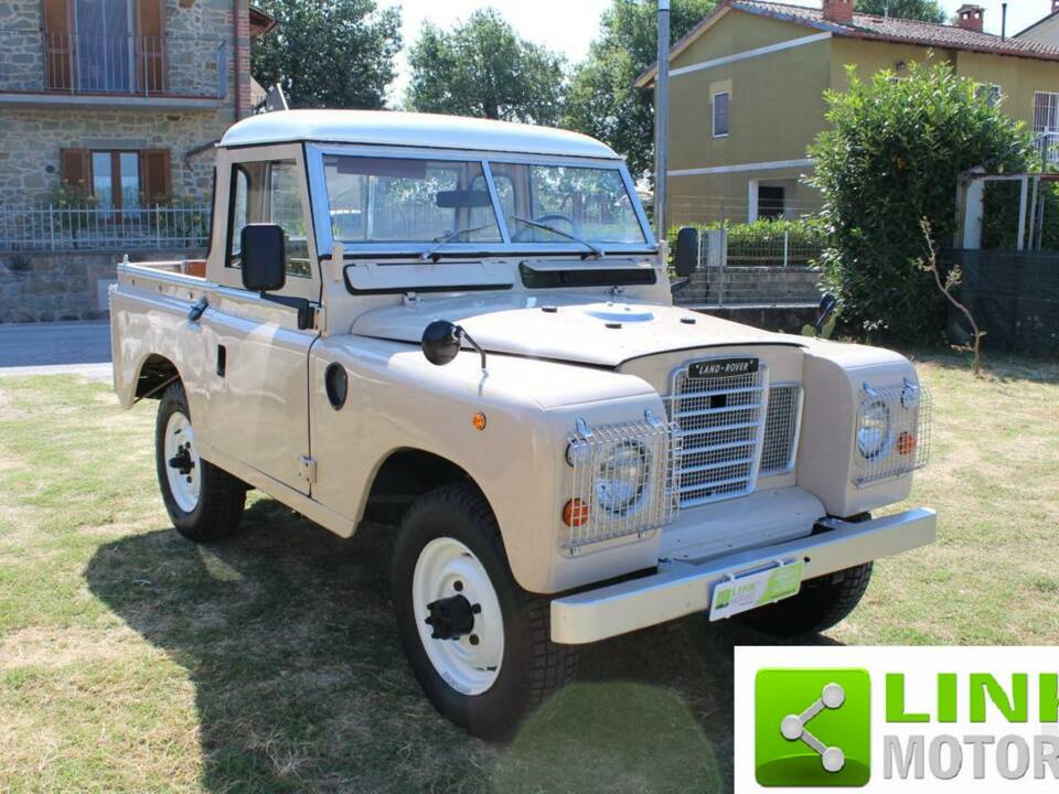 Bild 2/10 von Land Rover 88 (1978)