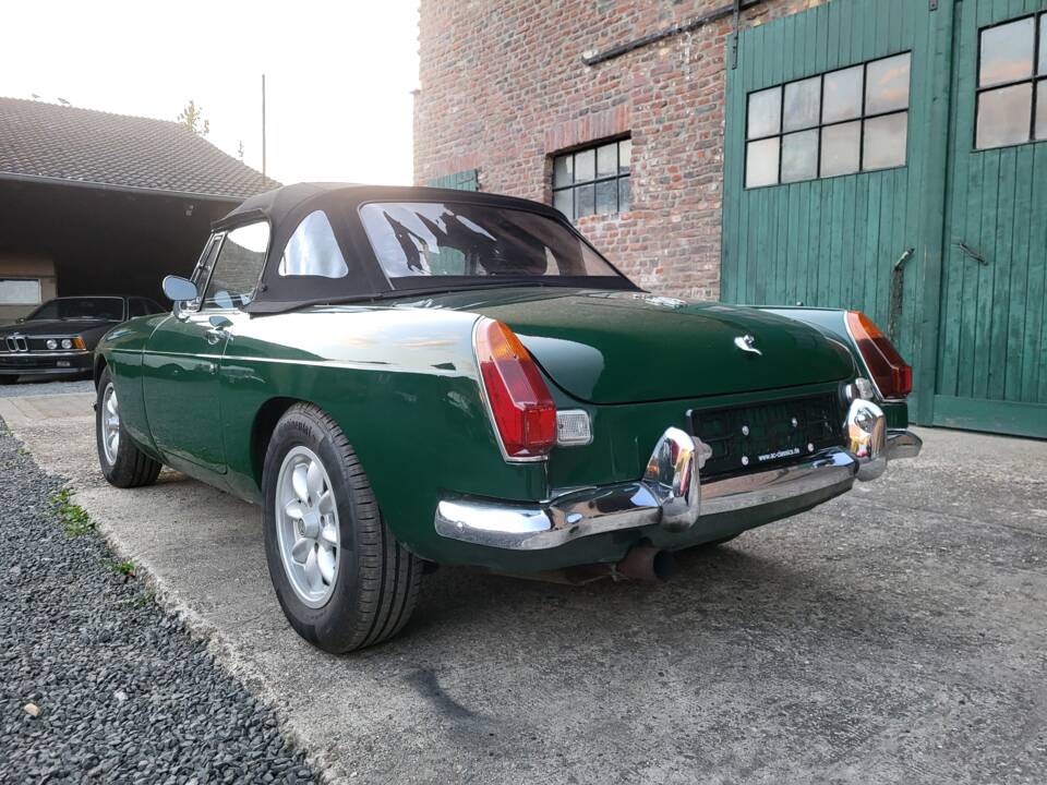 Image 47/58 of MG MGB (1971)