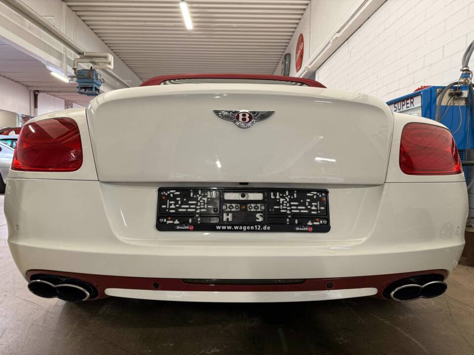 Image 7/20 of Bentley Continental GTC V8 (2012)