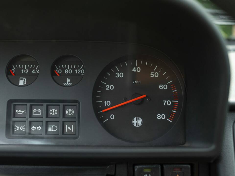 Afbeelding 35/45 van Alfa Romeo 33 - 1.3 (1991)