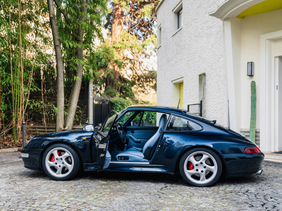 Bild 50/50 von Porsche 911 Carrera 4S (1996)