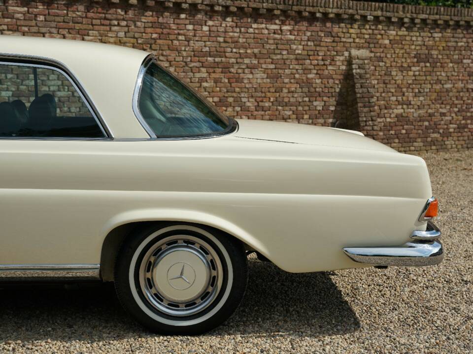 Immagine 11/50 di Mercedes-Benz 280 SE (1968)