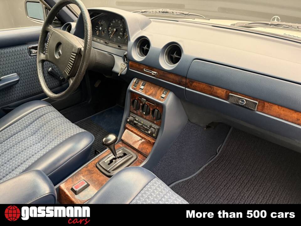 Bild 13/15 von Mercedes-Benz 280 C (1978)