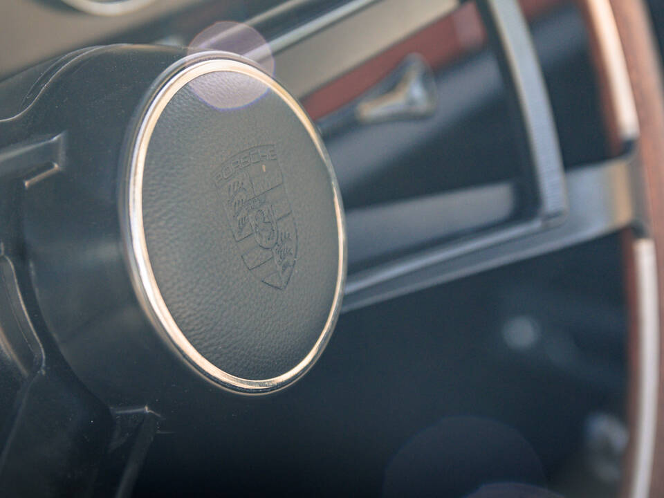 Image 31/49 of Porsche 911 2.0 (1964)