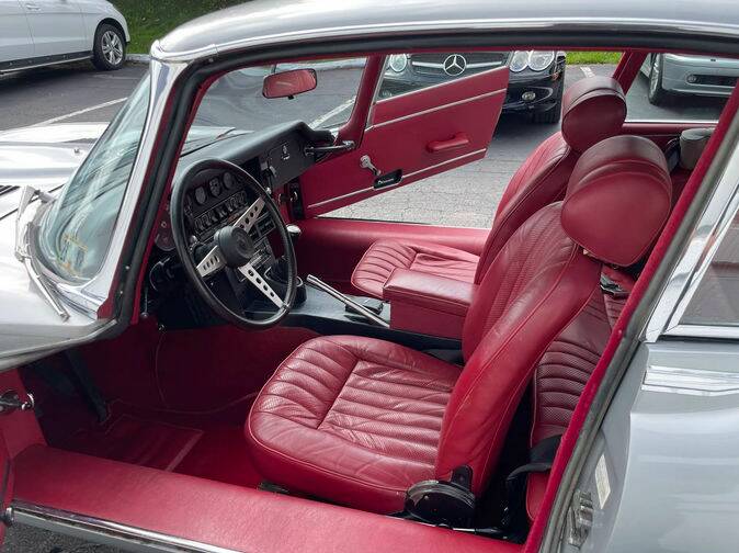 Bild 2/8 von Jaguar E-Type V12 (2+2) (1971)