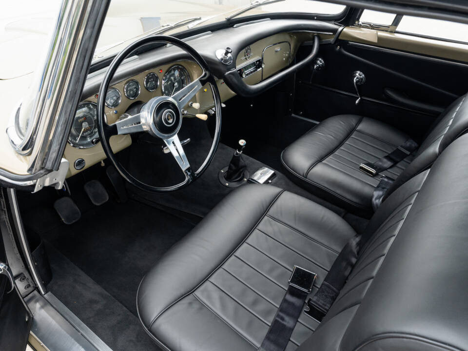 Afbeelding 35/88 van Maserati 3500 GT Touring (1960)