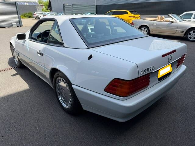 Image 6/20 of Mercedes-Benz 300 SL-24 (1992)