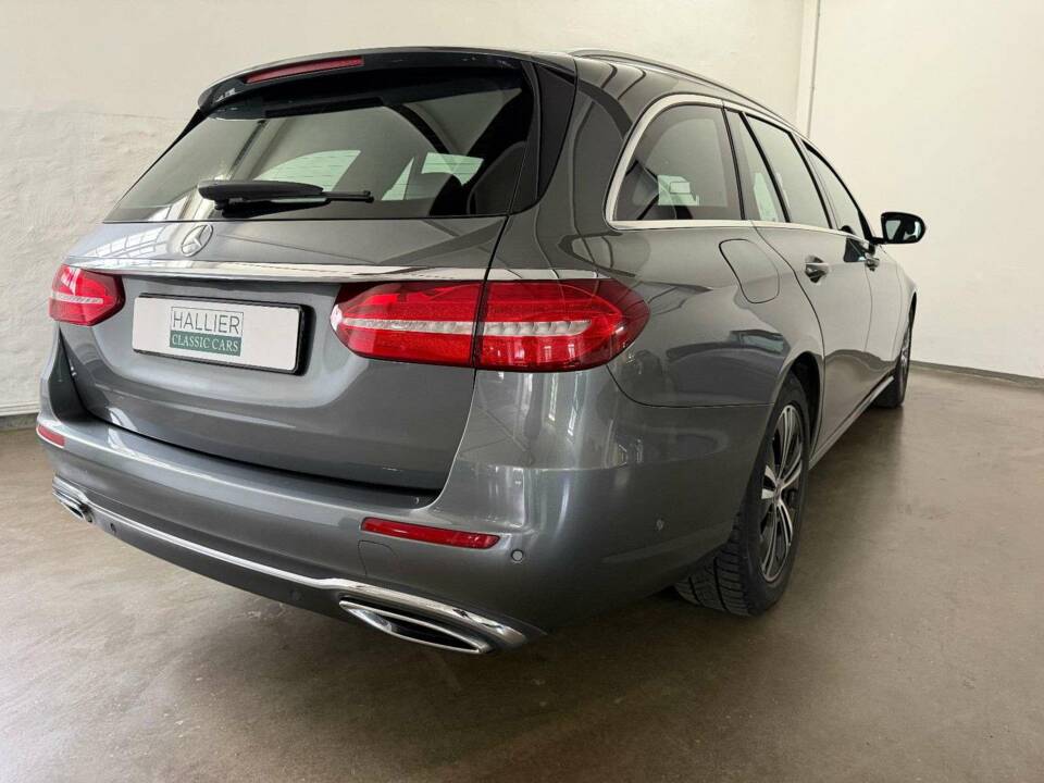 Image 10/32 of Mercedes-Benz E 200 d (2020)