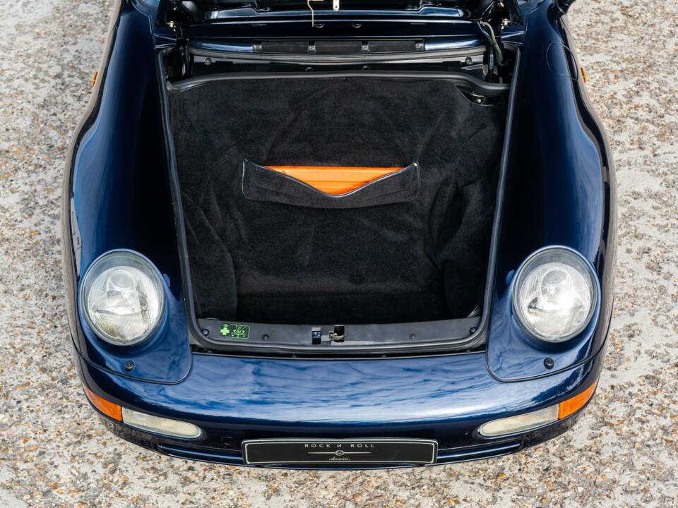 Afbeelding 28/32 van Porsche 911 Carrera (1994)